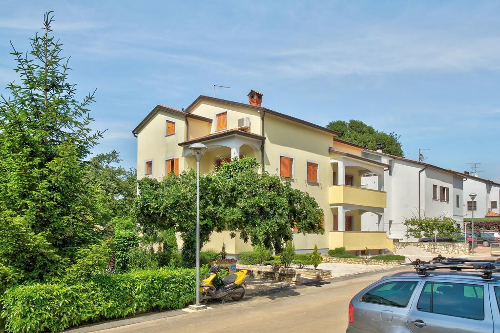 Apartments Vera Umag Exterior photo