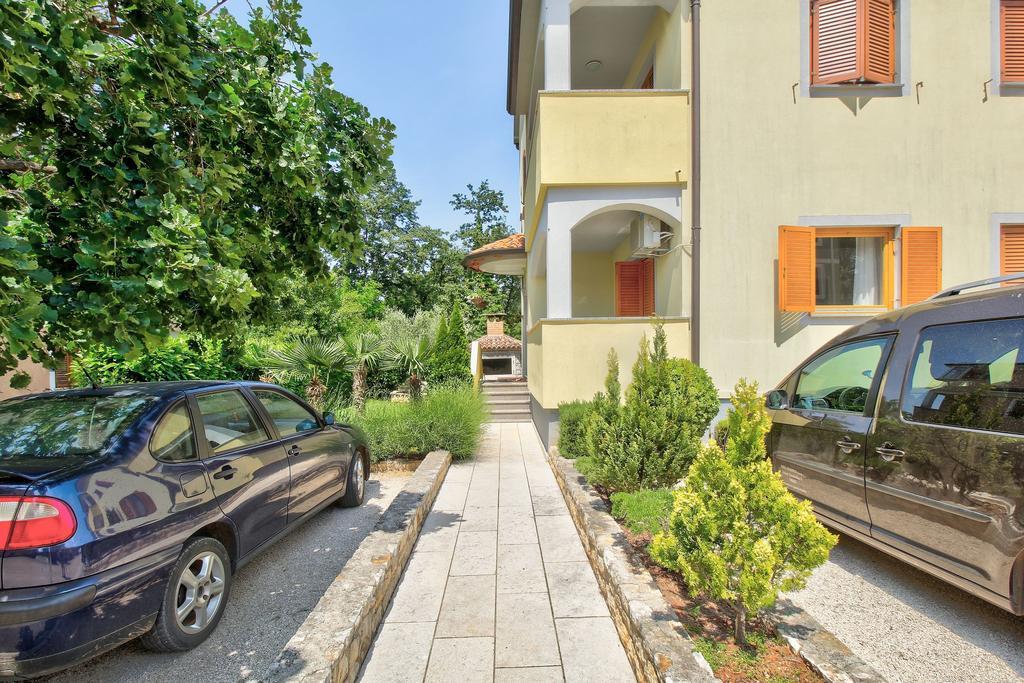 Apartments Vera Umag Exterior photo